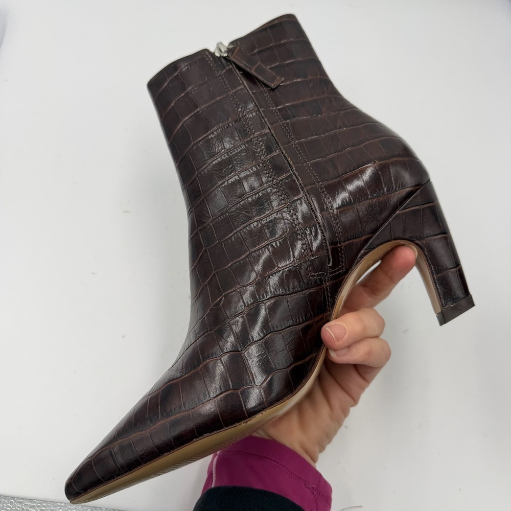 NEW Everlane Brown‎ Crocodile Leather Short Banana Boot in Size 7 - Picture 7 of 12